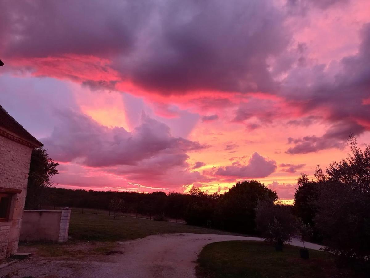 Gite Le Domaine De Camberoux Saint-Marcel-du-Périgord Екстериор снимка